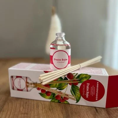 Parfum/Odorizant de cameră cu bețișoare, Mikado, Fructe Rosii, Intense, Caravan Home, 40ml